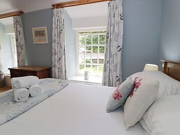 Cottage on the Green