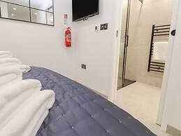 2A Salubrious Terrace