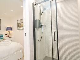 2A Salubrious Terrace