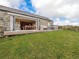 Roughtor Barn