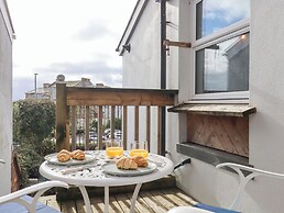 12 Salisbury Terrace