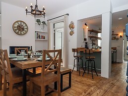 12 Salisbury Terrace