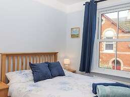 12 Salisbury Terrace