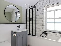 12 Salisbury Terrace