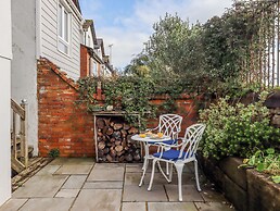 12 Salisbury Terrace