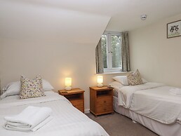 Greenfinch at Moorhead Country Holidays