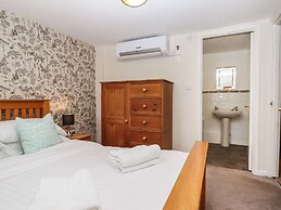 Greenfinch at Moorhead Country Holidays