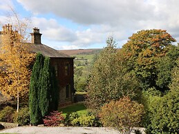 Moorlands Manor