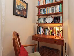 New Tower House- 10 Pear Tree Court