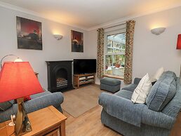 New Tower House- 10 Pear Tree Court