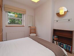 New Tower House- 10 Pear Tree Court