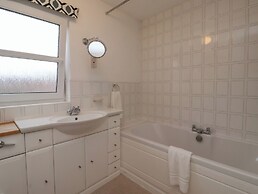 New Tower House- 10 Pear Tree Court