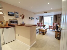 Oakley View Apartment