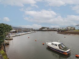 Oakley View Apartment