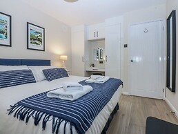 Oakley View Apartment