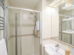 Oakley View Apartment