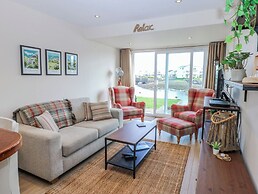Oakley View Apartment