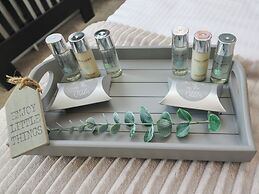 The Snug on the Cobbles