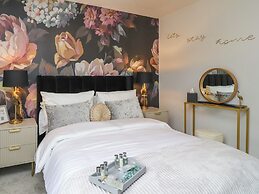 The Snug on the Cobbles