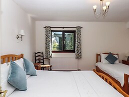 Valley House