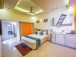 Hotel Thakur Galaxy, Sadar Market