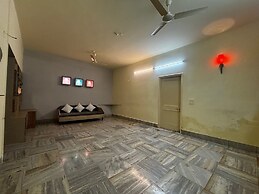 JK Rooms 149 Thakur Galaxy