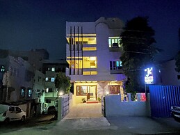 JK Rooms 149 Thakur Galaxy