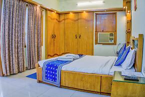 Hotel Thakur Galaxy, Sadar Market