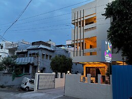 JK Rooms 149 Thakur Galaxy