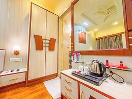 Hotel Thakur Galaxy, Sadar Market