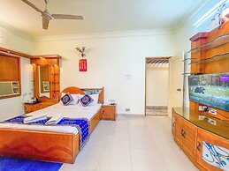 Hotel Thakur Galaxy, Sadar Market