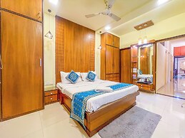 Hotel Thakur Galaxy, Sadar Market