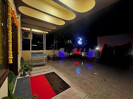 JK Rooms 149 Thakur Galaxy