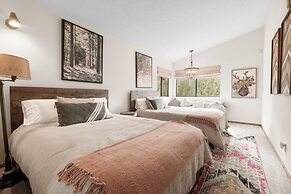 Luxury Joyful Bear Reatreat