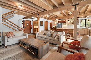 Luxury Joyful Bear Reatreat