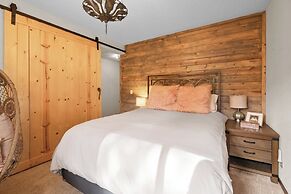 Luxury Joyful Bear Reatreat