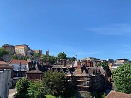 VITA Student-only Studio, Zed Alley