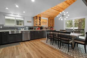 Bear Mountain Chalet w views Hot Tub