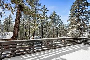 Bear Mountain Chalet w views Hot Tub