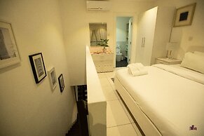 Embassy gardens luxury by Cozy