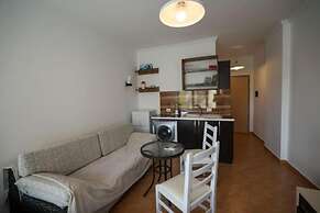 Tirent Apartment-Beachfront Studio at Shkembi i Kavajes