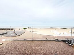 Apartment in Wenduine With Stunning Sea Views