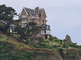 Les Bassans - Fontenille Collection