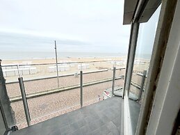 Apartment in Wenduine With Sea Views