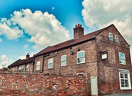 Maypole Farm Guest House