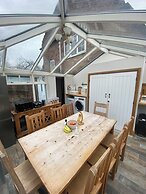 Maypole Farm Guest House