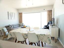 Apartment in Wenduine With Sea Views