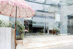 Stylish & Modern Stays at Palette River Front