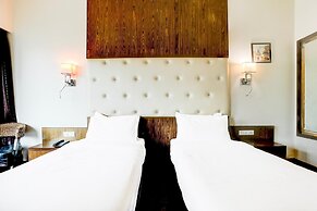 Stylish & Modern Stays at Palette River Front