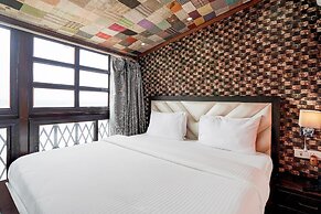 Elegant Executive Suite at Heritage Scindia Ghat